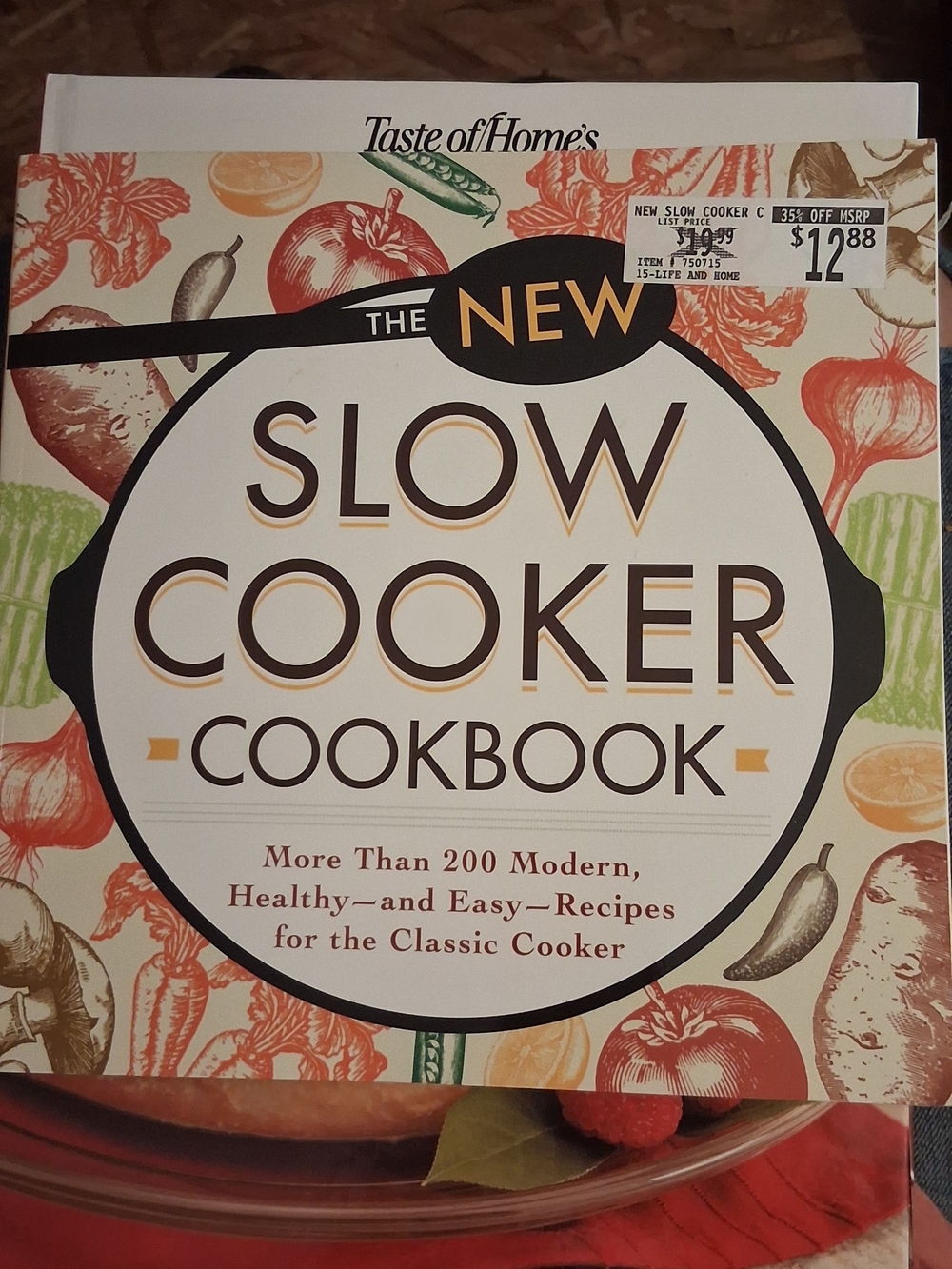Taste Of Home Slow Cooker Cookbook - White, Orange, Green